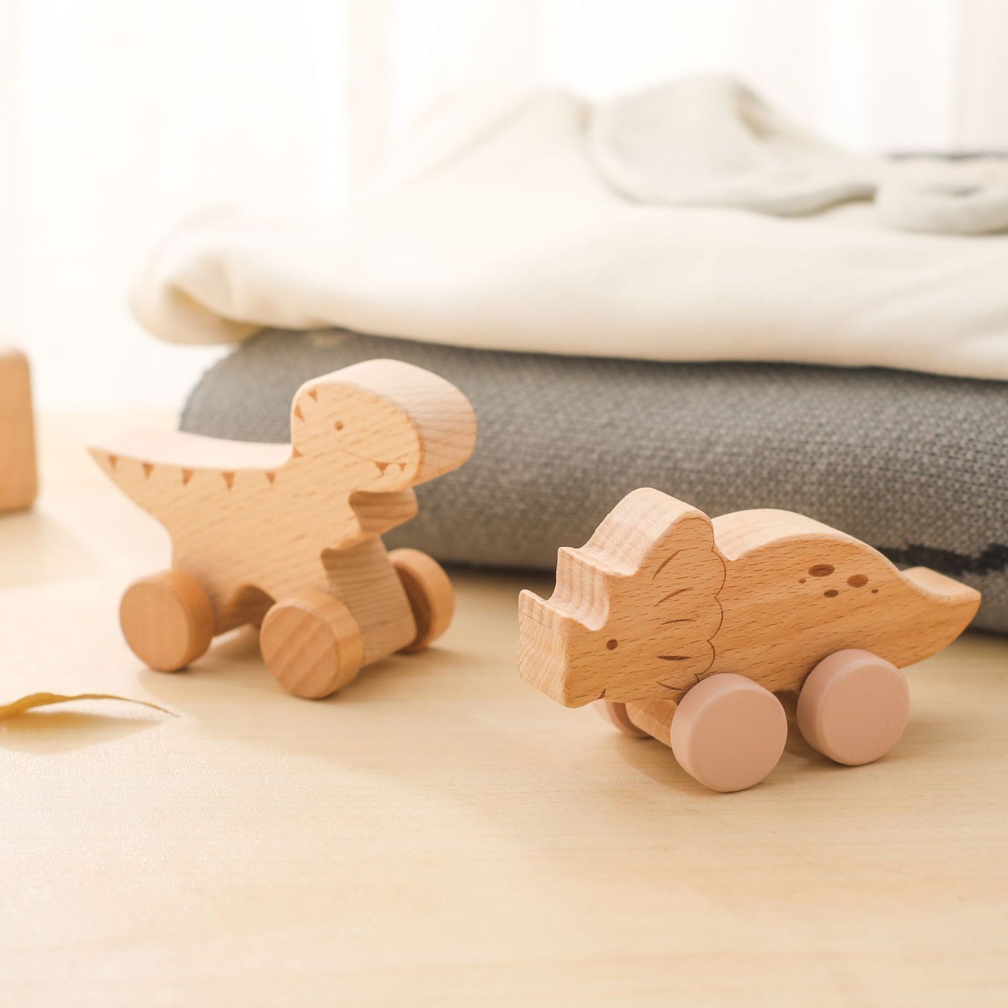 Voiture dinosaure pour bébé